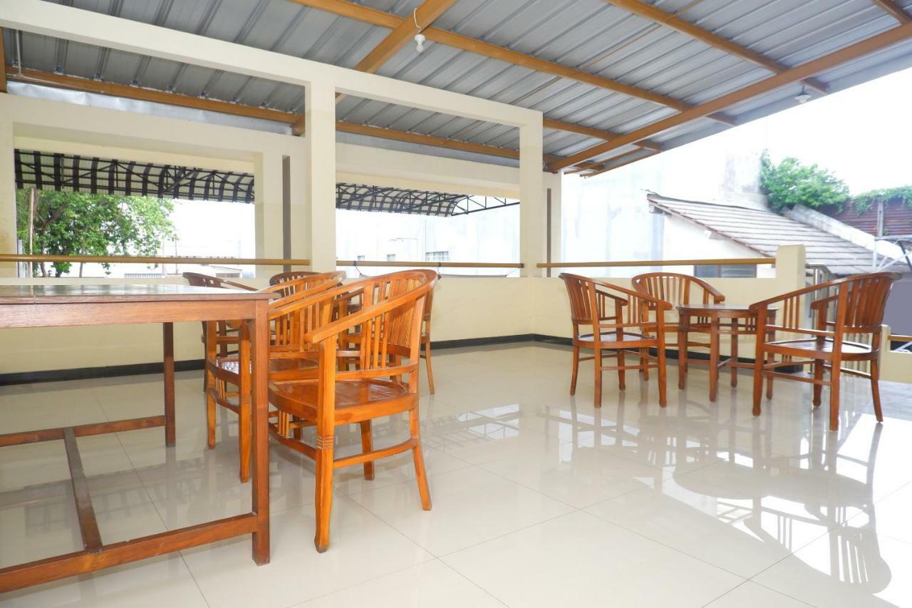 Hotel Pelangi Indah Semarang Exterior foto